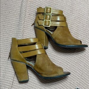 Gianni Bini Booties